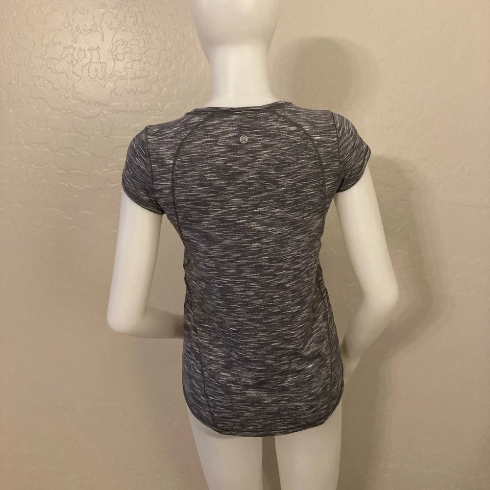 Lululemon Another Mile Short Sleeve Shirt Size 4